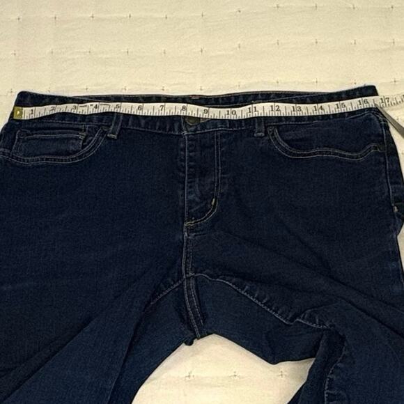 Eddie Bauer Curvy Boot Cut Jeans Women’s S12 | Dark Wash - Picture 8 of 11